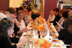 Pokaż zdjęcie: Uczestnicy wigilijnego spotkania