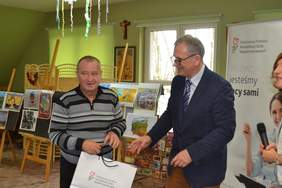 Pokaż zdjęcie: Nagradzanie laureatów