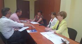 Pokaż zdjęcie: konsultacje w ramach pn. Wyrównywania Różnic Między Regionami III obszar E : przedstawiciele PCPR w Sierdzu oraz Prezes Stowarzyszenia Oddziału w Sieradzu i pracownicy Oddziału Łódzkiego PFRON