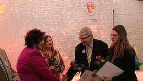 Pokaż zdjęcie: Odebranie nagrody