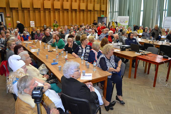 Pokaż zdjęcie: Ponad 160 osób przyszło na tegoroczne obchody Dnia Seniora w Olsztynie