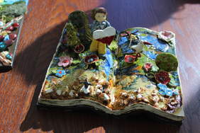 Pokaż zdjęcie: Praca w kategorii rzeźba kameralna i płaskorzeźba