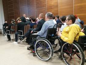 Pokaż zdjęcie: Uczestnicy konferencji