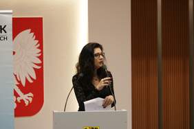 Pokaż zdjęcie: Dyrektor Regionalnego Ośrodka Polityki Społecznej Urzędu Marszałkowskiego Katarzyna Weremko.