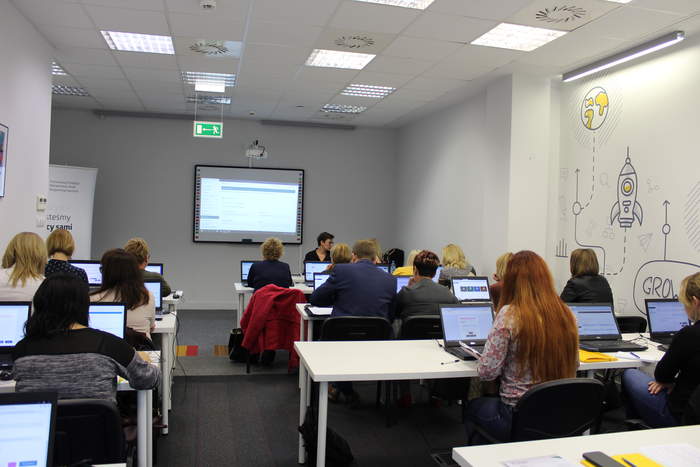 Pokaż zdjęcie: Uczestnicy warsztatów