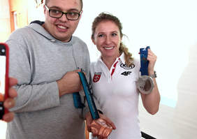 Pokaż zdjęcie: Medalistka Igrzysk Olimpijskich w łyżwiarstwie szybkim Luiza Złotkowska w grudziądzkim Zespole Placówek Edukacyjno-Rewalidacyjnych im. Polskich Olimpijczyków