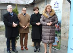 Pokaż zdjęcie: Barbara Grądkowska Dyrektor SOSW,Teresa Misiuk Lubelski Kurator Oświaty,Andrzej Wnuk Prezydent Zamościa,Jerzy Dębski Dyrektor Oddziału Lubelskiego PFRON