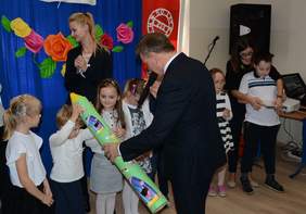 Pokaż zdjęcie: pasowanie przedszkolaków