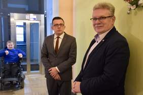 Pokaż zdjęcie: Andrzej_Wnuk_____Prezydent_Miasta_Zamosc__Jerzy_Debski_____Dyrektor_Oddzialu_Lubelskiego_PFRON.jpg