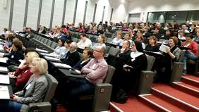 Pokaż zdjęcie: Uczestnicy Wielkopolskiego Forum Warsztatów Terapii Zajęciowej