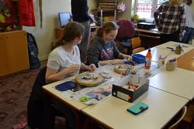 Pokaż zdjęcie: Zajęcia plastyczne