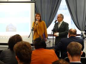 Pryzwitanie uczestników spotkania. Zdjęcie pochodzi ze zbiorów organizatora.