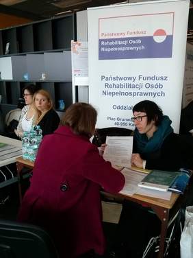 Pokaż zdjęcie: Stoisko_PFRON.jpg