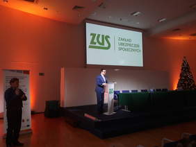 Pokaż zdjęcie: Wystąpienie Dyrektora Departamentu Promocji i Informacji PFRON Krzysztofa Czechowskiego