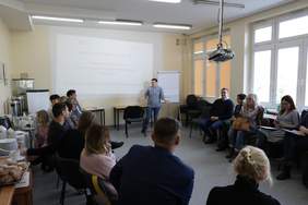 Pokaż zdjęcie: Szkolenie prowadzi trenerka Justyna Dubanik