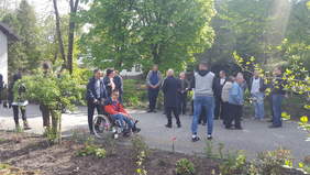 Uczestnicy obchodów Powiatowego Dnia Godności Osób Niepełnosprawnych powiatu Leskiego