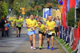 Pokaż zdjęcie: Zawodnicy podczas biegu (fot. Paweł Dutka)