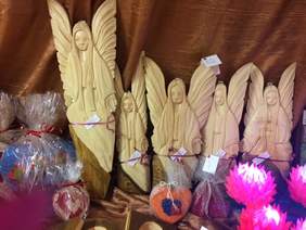 Pokaż zdjęcie: Prace osób niepełnosprawnych przekazane na Bal Charytatywny