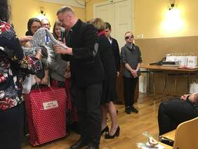 Pokaż zdjęcie: Wręczenie nagrody Grand Prix zdobytej podczas Festiwalu fART