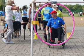 Pokaż zdjęcie: Rzut woreczkiem do obręczy