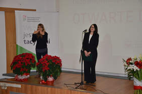 Pokaż zdjęcie: Prezes PFRON - na scenie