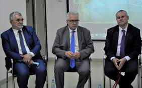 Pokaż zdjęcie: Paweł Wdówik, Krzysztof Niewiadomski Starosta Łęczyński, Krzysztof Michałkiewicz