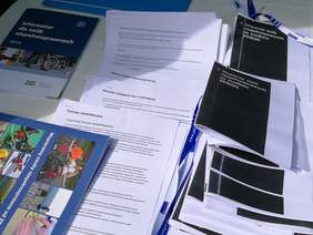 Pokaż zdjęcie: Punkt informacyjny Opolskiego Oddziału Państwowego Funduszu Rehailitacji Osób Niepełnosprawnych