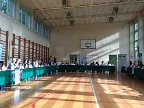 Pokaż zdjęcie: W oczekiwaniu na rozpoczęcie targów