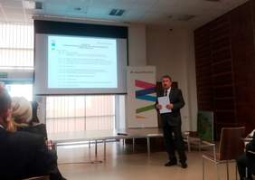 Pokaż zdjęcie: Otwarcie spotkania przez Wojciecha Kozaka, Wicemarszałka Województwa Małopolskiego