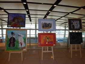 Prace niepełnosprawnych artystów w Porcie Lotniczym Rzeszów-Jasionka