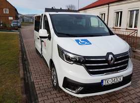 Pokaż zdjęcie: Środowiskowy Dom Samopomocy w Sędziszowie otrzymał nowego busa