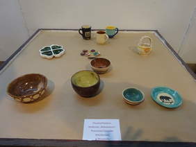 Prace prezentowane na wystawie ceramiki artystycznej w Rzeszowie