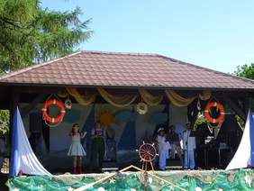 Pokaż zdjęcie: Prezentacja sceniczna