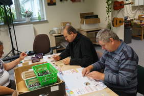 Podopieczni WTZ w pracowni Zawodowej