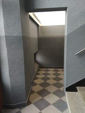 Pokaż zdjęcie: Dojście do windy