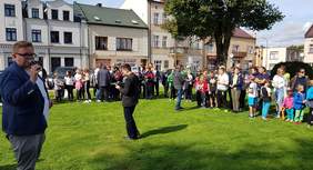 Pokaż zdjęcie: uczestnicy imprezy integracyjnej