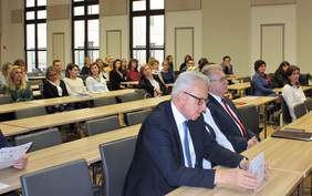 Pokaż zdjęcie: Krzysztof Michałkiewicz Sekretarz Stanu w Ministerstwie Rodziny, Pracy i Polityki Społecznej, Pełnomocnik Rządu ds. Osób Niepełnosprawnych oraz Jerzy Dębski Dyrektor Oddziału Lubelskiego PFRON