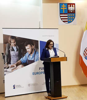 Pokaż zdjęcie: Wojewoda Świętokrzyski Agata Wojtyszek 