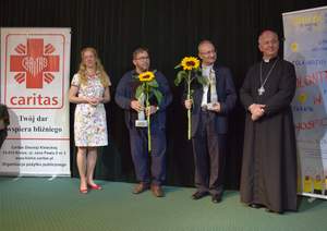 Bp Jan Piotrowski gratulował zwycięzcom 