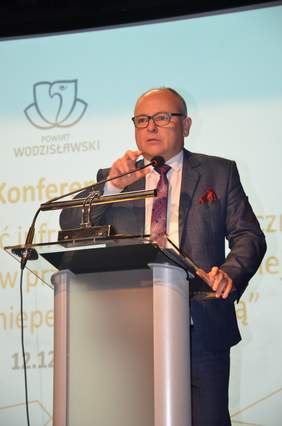 Pokaż zdjęcie: Przemówienie starosty wodzisławskiego Leszka Bizonia