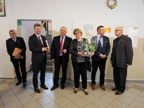 Zaproszeni goście w oczekiwaniu na rozpoczęcie uroczystości