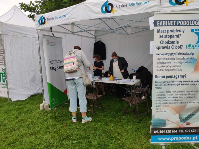 Pokaż zdjęcie: Punkt informacyjny PFRON