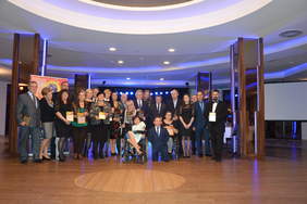 Pokaż zdjęcie: Zaproszeni goście