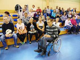 Pokaż zdjęcie: Uczestnicy "Lekcji z niepełnosprawności"
