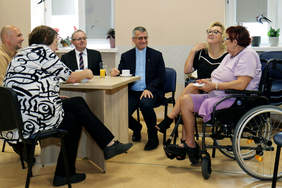 Pokaż zdjęcie: Przekazanie busa 6