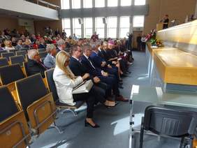 Pokaż zdjęcie: Zebrani goście