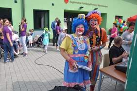 Atrakcje na festynie "Fajnie być razem" - urodziny Specjalnego Ośrodka Szkolno - Wychowawczego w Ziemięcicach 