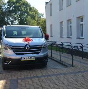 Pokaż zdjęcie: Nowy bus dla WTZ w Osinach