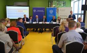 Pokaż zdjęcie: Konsultacje dotyczące budowy systemu wsparcia osób niepełnosprawnych i ich rodzin