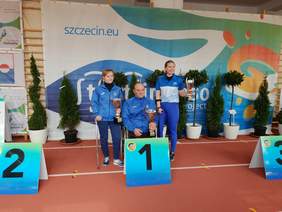 Pokaż zdjęcie: Dekoracja medalistów w konkurencji R3 (fot. KSI Start)